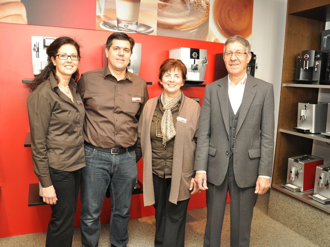 Sonja, Günther, Heidi und Hermann Kolb begrüßten zur Hausmesse bei Elektro Kolb. Sonja, Günther, Heidi und Hermann Kolb begrüßten zur Hausmesse bei Elektro Kolb.