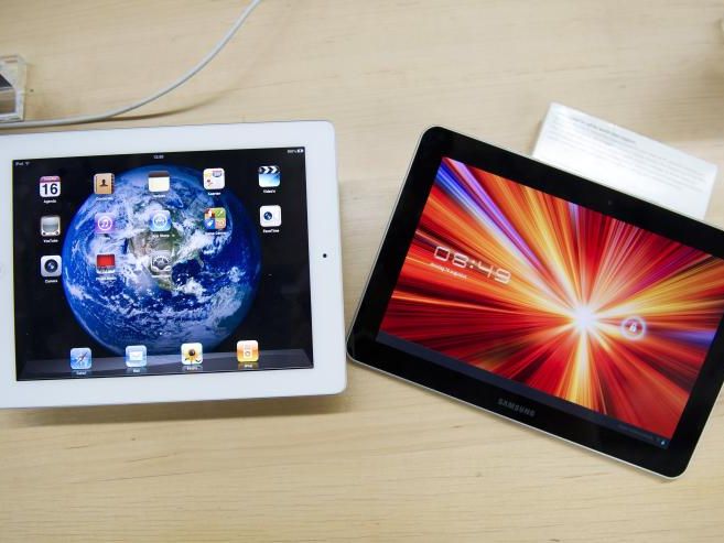 Samsung im monatelangen Rechtsstreit mit Konkurrent Apple. Samsung im monatelangen Rechtsstreit mit Konkurrent Apple.