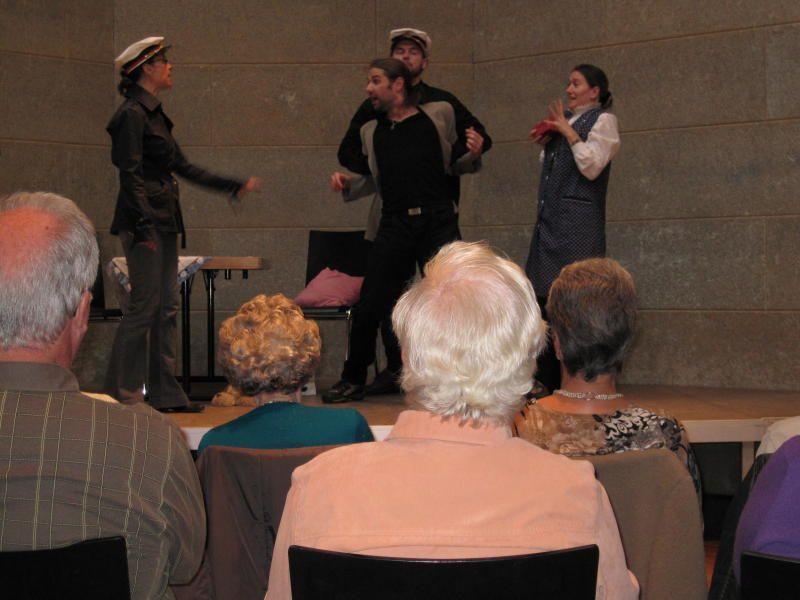 Beim Seniorentheater konnte der Täter des Trickdiebstahls auf frischer Tat gefasst werden.