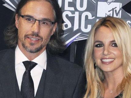 Britney Spears glaubt fest, dass es diesmal hälts Britney Spears glaubt fest, dass es diesmal hälts