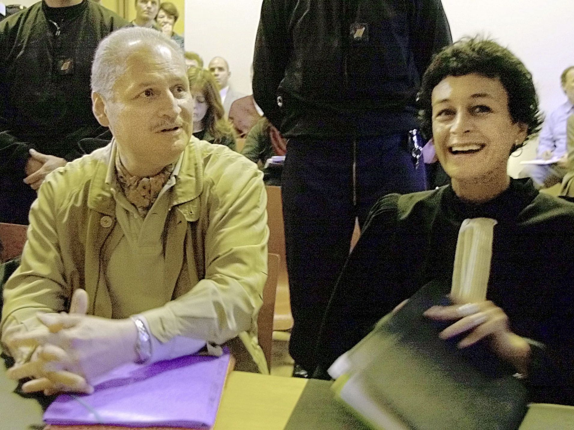 Keine vozeitige Haftentlassung für "Carlos" in den nächsten 18 Jahren. Keine vozeitige Haftentlassung für "Carlos" in den nächsten 18 Jahren.
