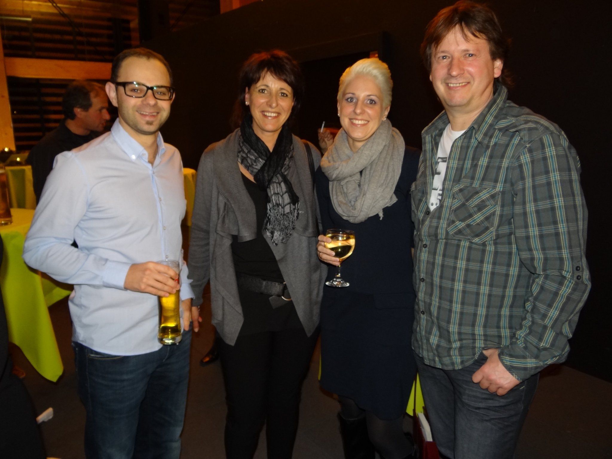 (v.l.) Jürgen, Andrea, Andrea & Mikel genossen einen tolle Herbstfeier im Mösle (v.l.) Jürgen, Andrea, Andrea & Mikel genossen einen tolle Herbstfeier im Mösle