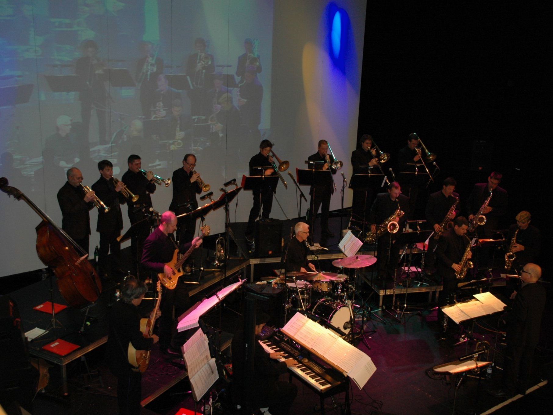 Der Bigbandclub Dornbirn swingte unter der Leitung von Josef Eberle in die Weihnachtsfeiertage Der Bigbandclub Dornbirn swingte unter der Leitung von Josef Eberle in die Weihnachtsfeiertage