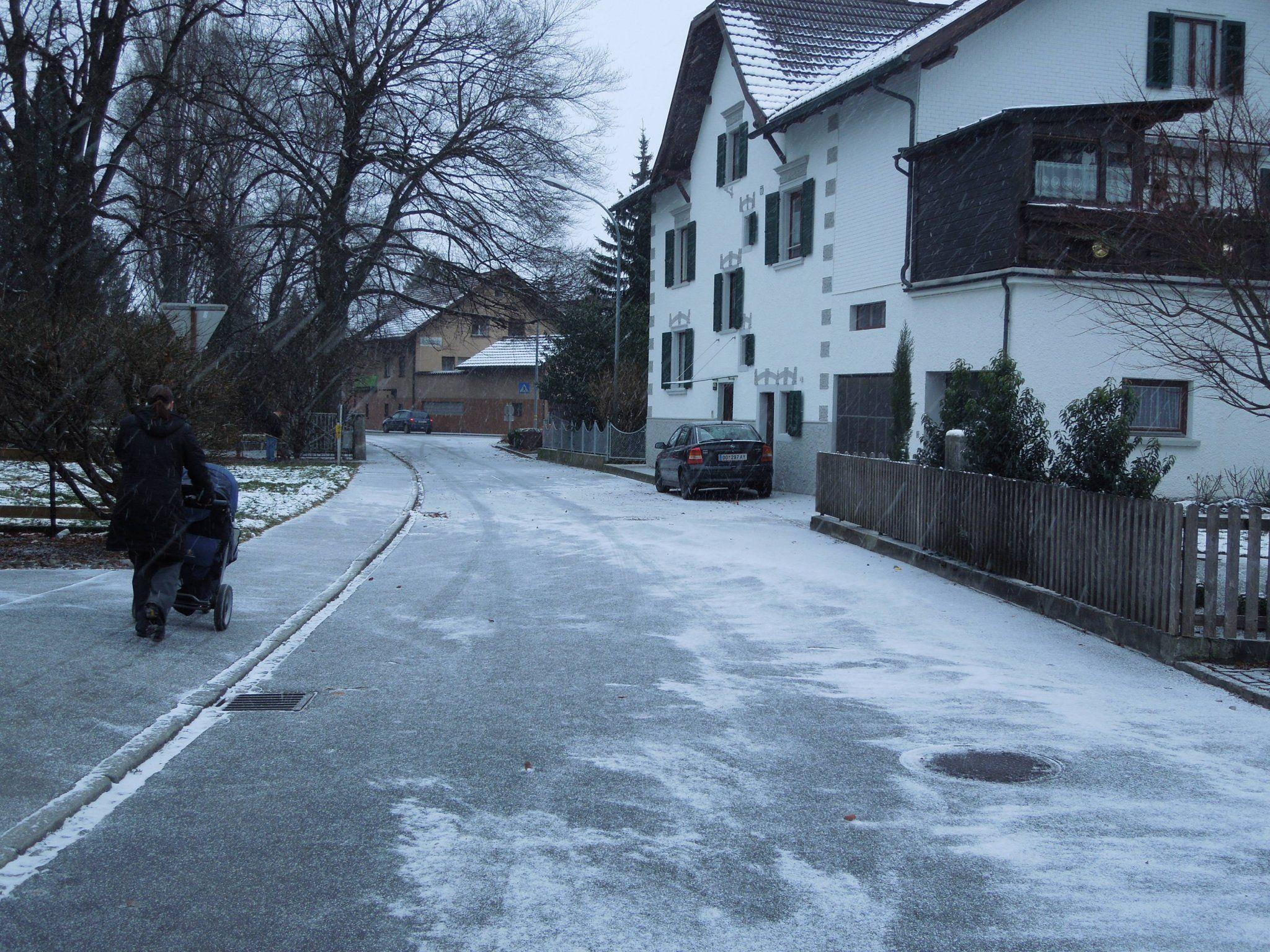 Rudi Petnig schlägt vor, das Straßenstück hinter dem Schuhhaus Günter zur Einbahn zu machen.
