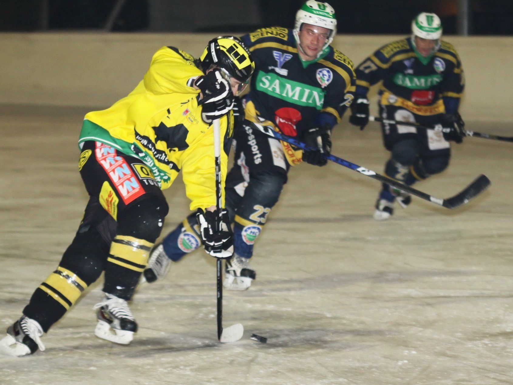 Sieg und Niederlage für die zweite Mannschaft des EHC Lustenau. Sieg und Niederlage für die zweite Mannschaft des EHC Lustenau.