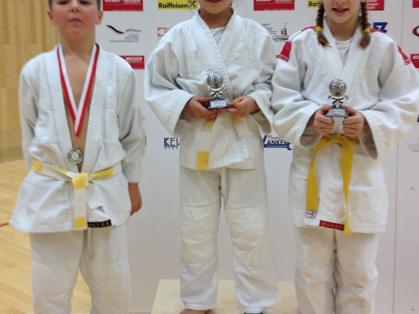 Ein erfolgreiches Nikoloturnier für diese drei jungen Kämpfer Ein erfolgreiches Nikoloturnier für diese drei jungen Kämpfer