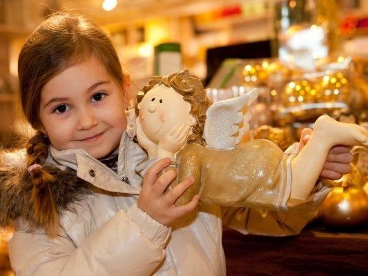 Auch die kleine Hannah und ihre Mama haben schon für "Ma hilft" gespendet. Auch die kleine Hannah und ihre Mama haben schon für "Ma hilft" gespendet.