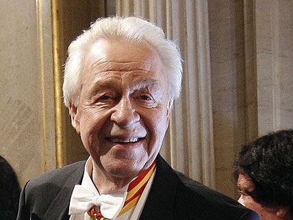 Ein strahlender Harald Serafin beim Wiener Opernball im März 2011 Ein strahlender Harald Serafin beim Wiener Opernball im März 2011