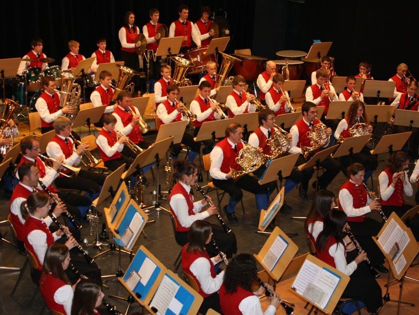 Die Lingenauer Musikanten freuen sich auf viele Besucher beim Konzert. Die Lingenauer Musikanten freuen sich auf viele Besucher beim Konzert.