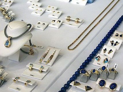 In einem Schmuckgeschäft in Wiener Neustadt geschah ein Überfall In einem Schmuckgeschäft in Wiener Neustadt geschah ein Überfall
