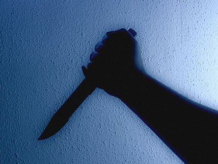 Die Frau erlitt in Margareten einen Bauchstich mit einem Springmesser Die Frau erlitt in Margareten einen Bauchstich mit einem Springmesser