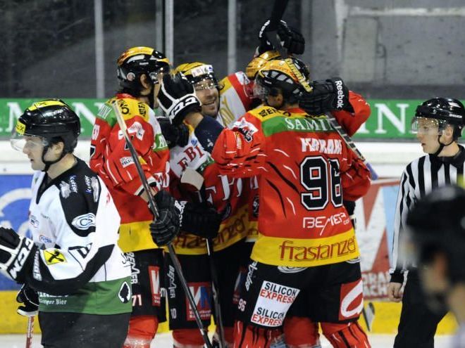 Die VEU-Cracks bejubelten den ersten Derbysieg der laufenden Saison Die VEU-Cracks bejubelten den ersten Derbysieg der laufenden Saison