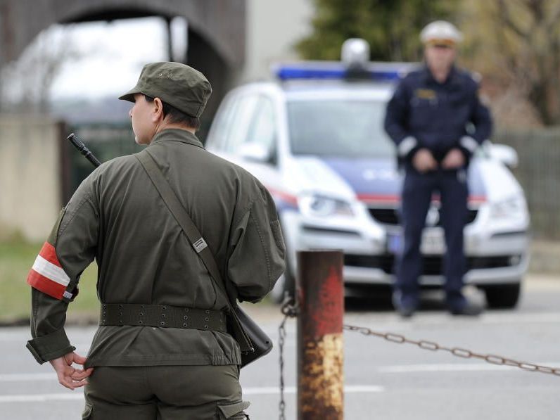 Es sei erfreulich, dass die Vorarlberger Soldaten durch das Ende des Grenzsicherungseinsatzes nunmehr im Land bleiben können. Es sei erfreulich, dass die Vorarlberger Soldaten durch das Ende des Grenzsicherungseinsatzes nunmehr im Land bleiben können.