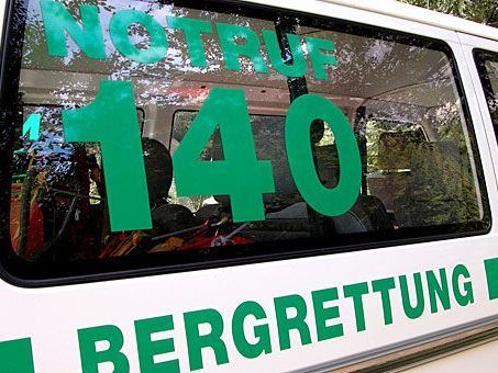 Bergrettung mit 12 Personen im Einsatz Bergrettung mit 12 Personen im Einsatz