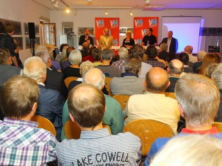 Hatte für eine emotional geführte Debatte und ein voll besetztes Heimatmuseum gesorgt: ein VN-Stammtisch in Schruns. Hatte für eine emotional geführte Debatte und ein voll besetztes Heimatmuseum gesorgt: ein VN-Stammtisch in Schruns.