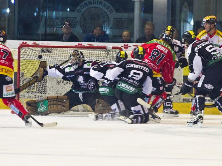 Offensives Eishockey wollen die VEU und Dornbirn im Derby zeigen – da wartet viel Arbeit auf die Torhüter.