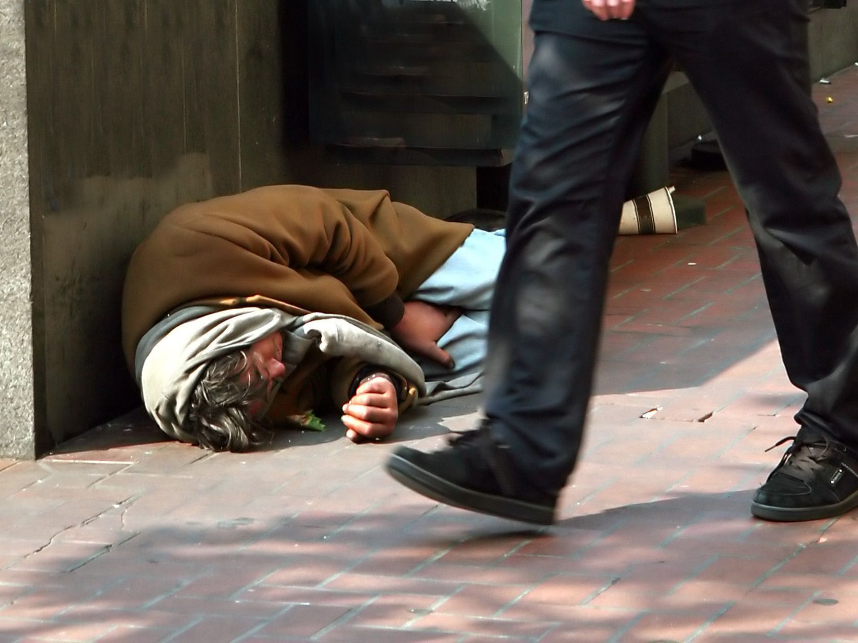 Obdachlos - ein Schicksal, das schneller passieren kann, als die meisten glauben. Obdachlos - ein Schicksal, das schneller passieren kann, als die meisten glauben.