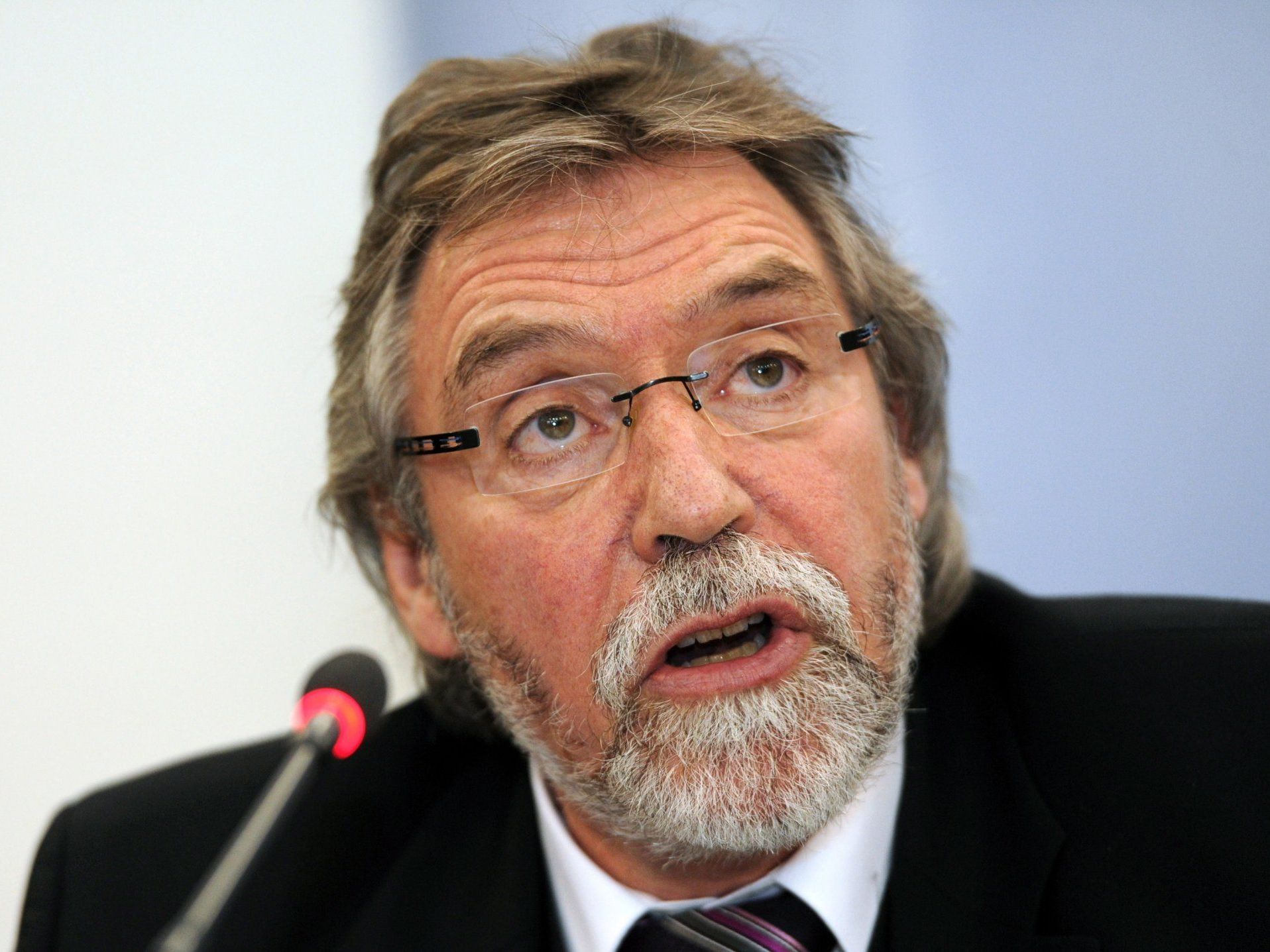 Rainer Griesbaum warnt vor islamistischem Terror. Rainer Griesbaum warnt vor islamistischem Terror.