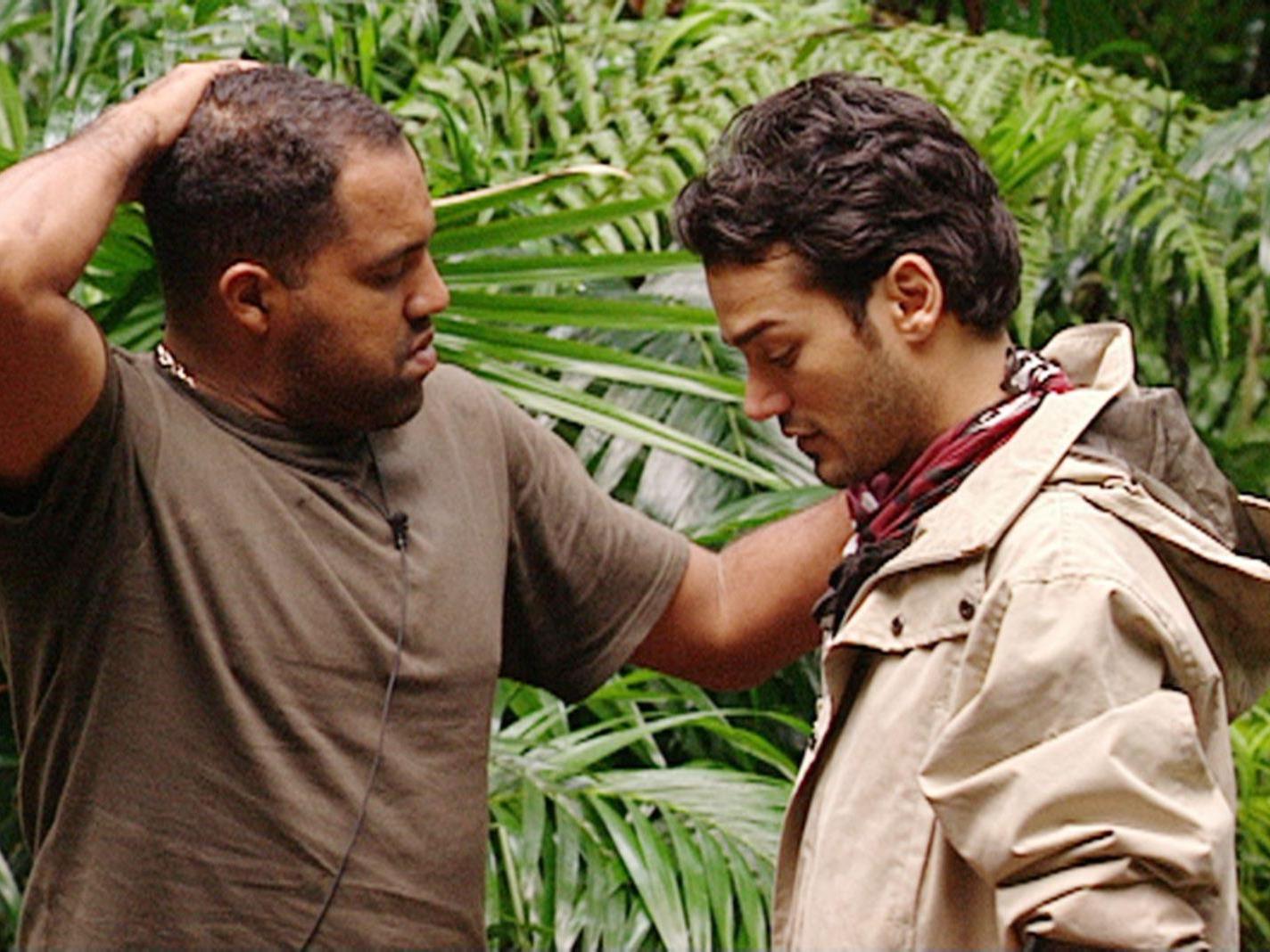 Daniel Lopes (re.) will das Dschungelcamp verlassen. Für Ailton wäre das besonders schlimm. Daniel Lopes (re.) will das Dschungelcamp verlassen. Für Ailton wäre das besonders schlimm.