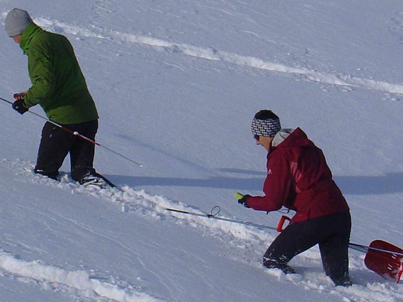 Die Bergrettung Hohenems lädt zum Trainingstag mit dem Lawinenpiepser. Die Bergrettung Hohenems lädt zum Trainingstag mit dem Lawinenpiepser.