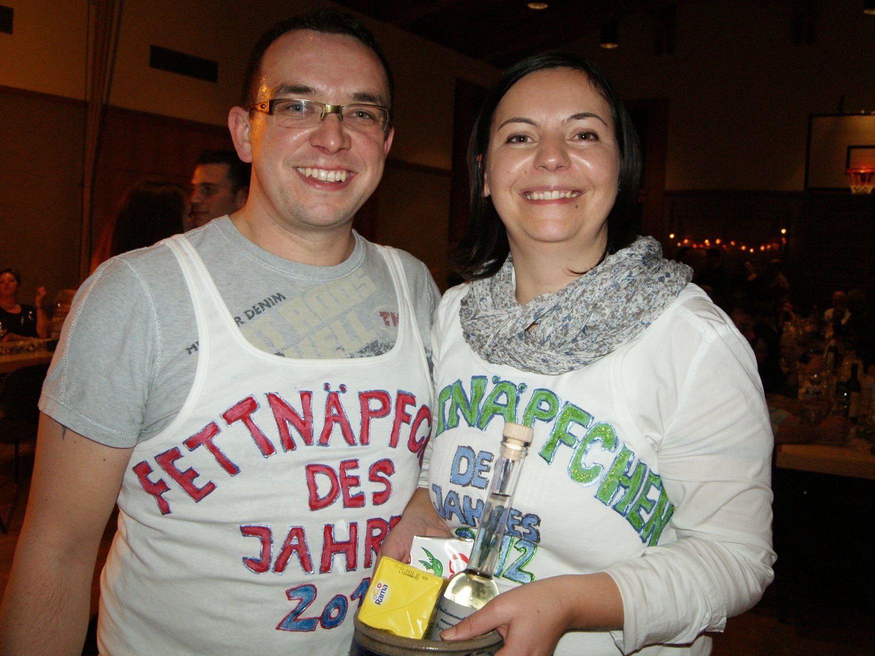 Fettnäpfchen 2012: Fähnrich Hannes Juen übergab Titel an Nicole Eberle Fettnäpfchen 2012: Fähnrich Hannes Juen übergab Titel an Nicole Eberle