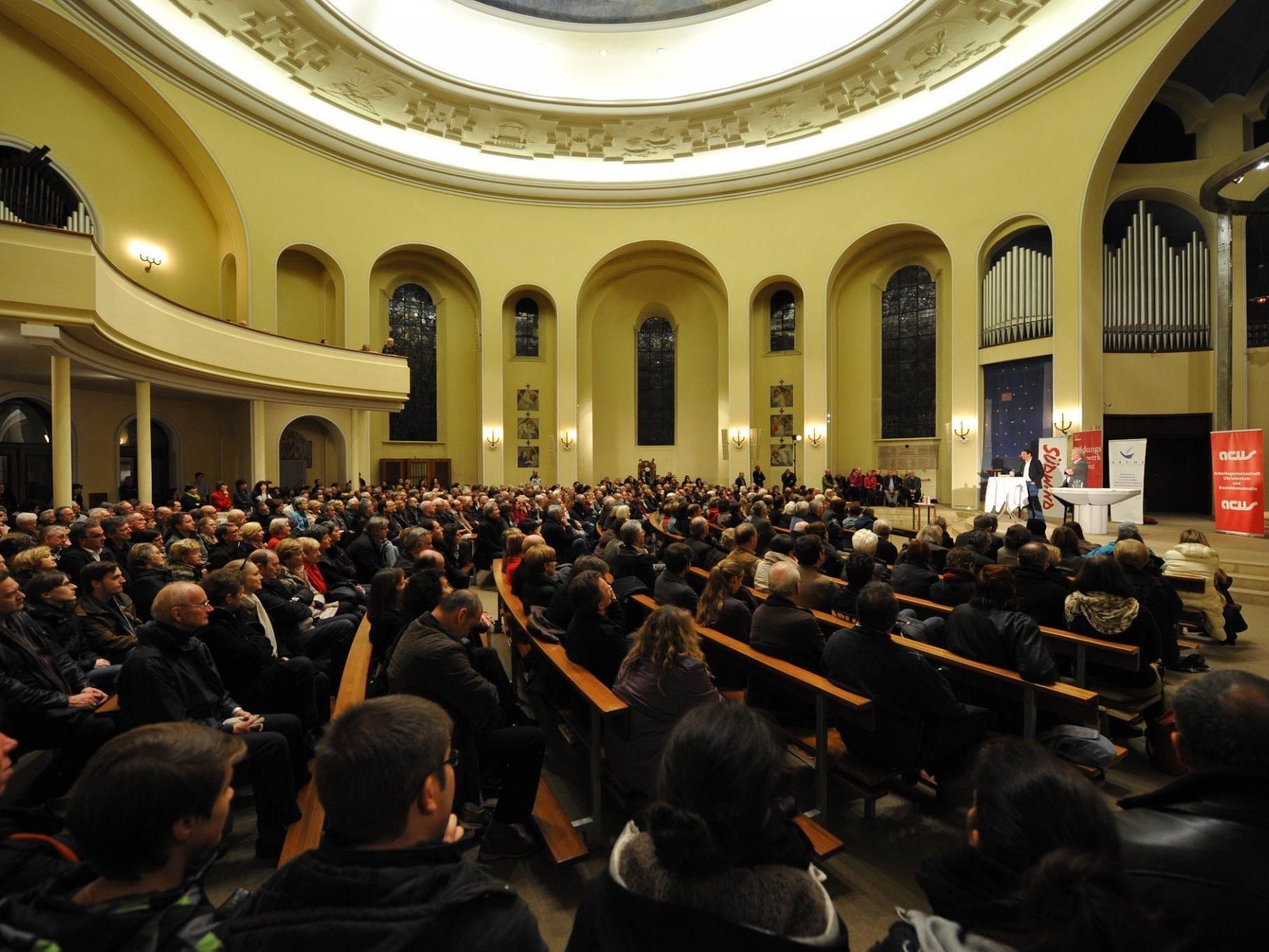 500 interessierte Besucher in der Mariahilfkirche