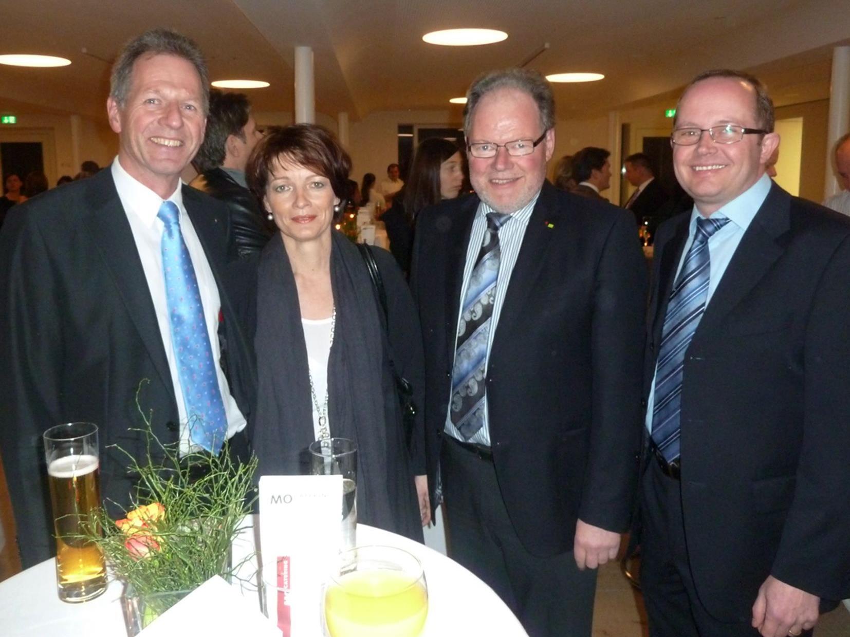 Bgm. Richard Amann mit Anni, Bgm. Werner Huber und StR. Charly Dobler beim Neujahrsempfang.