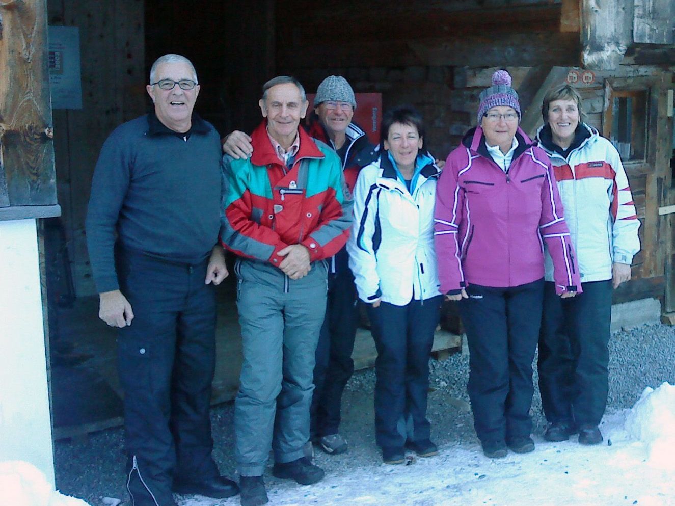 Teil der Gruppe vor Nazes Hus in Mellau Teil der Gruppe vor Nazes Hus in Mellau