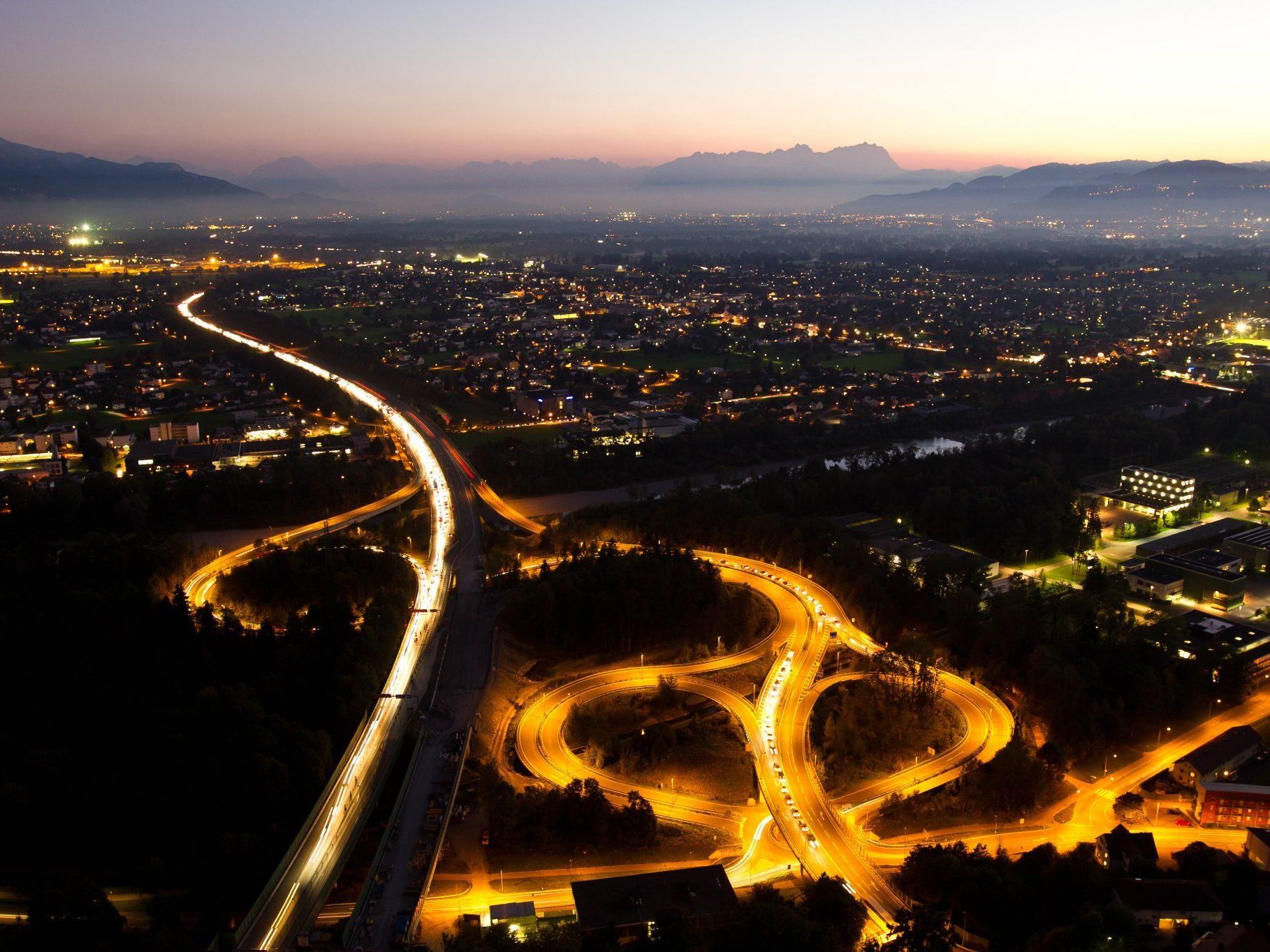 Ungewollt effektvoll: Bilder wie diese aus dem Vorjahr sollen nach Wunsch der Verkehrsplaner der Vergangenheit angehören. Ungewollt effektvoll: Bilder wie diese aus dem Vorjahr sollen nach Wunsch der Verkehrsplaner der Vergangenheit angehören.
