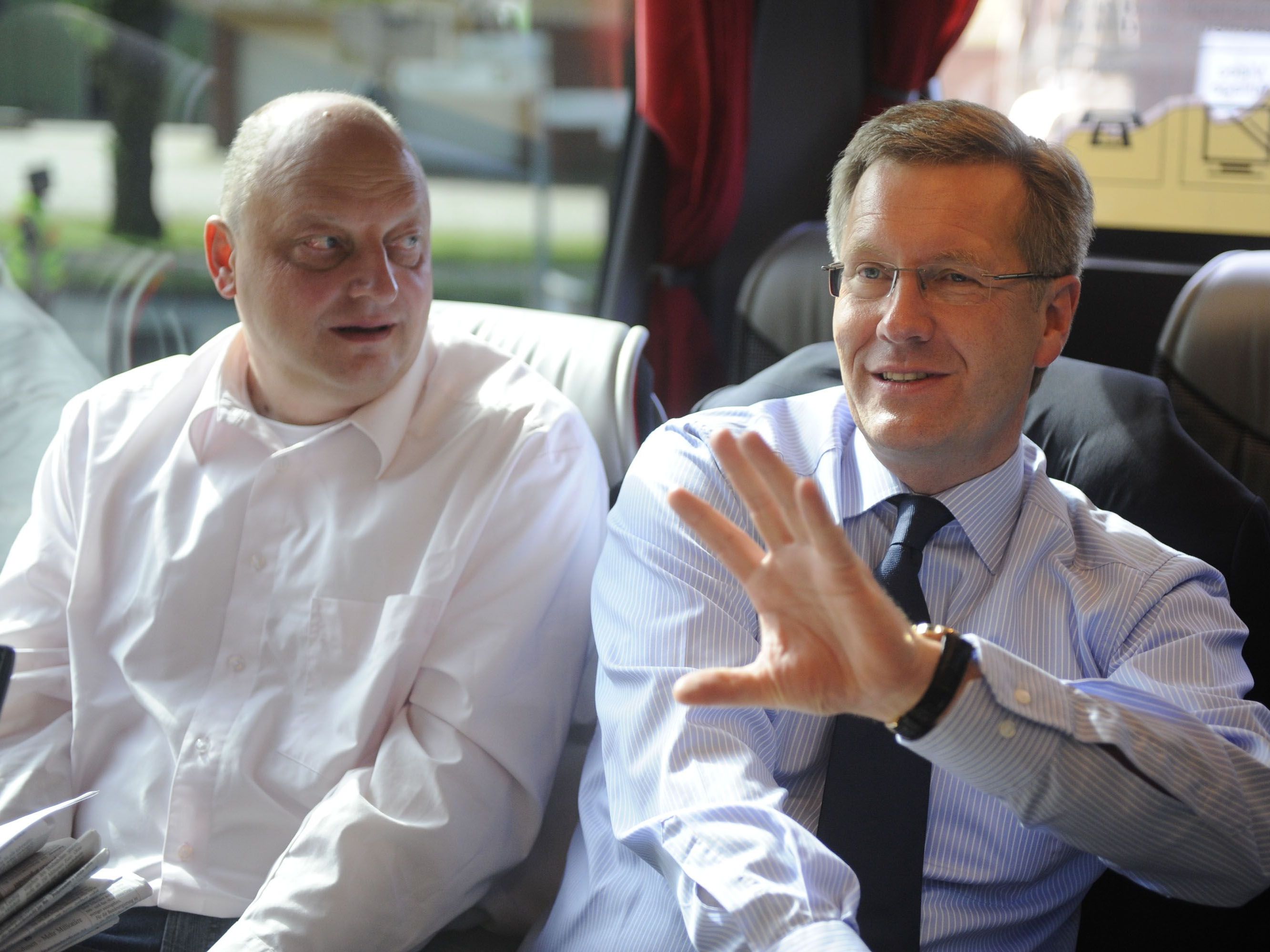 Bilder aus besseren Tagen: Wulff und sein Ex-Sprecher Glaeseker. Bilder aus besseren Tagen: Wulff und sein Ex-Sprecher Glaeseker.