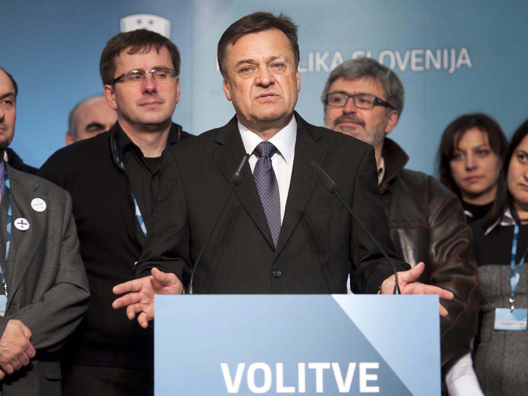 Wahlsieger Zoran Jankovic schaffte es nicht, sich eine Mehrheit im Parlament zu sichern. Wahlsieger Zoran Jankovic schaffte es nicht, sich eine Mehrheit im Parlament zu sichern.