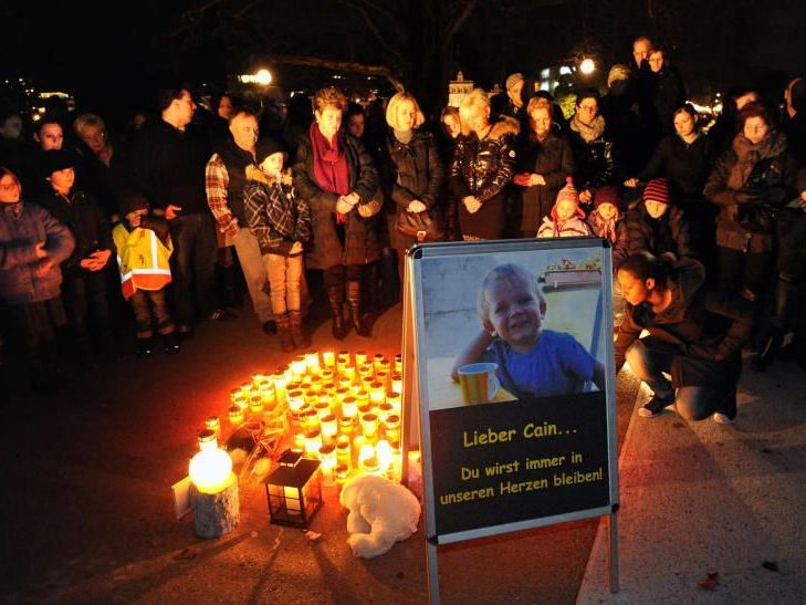 Hunderte Menschen nahmen am 14. Jänner letzten Jahres bei einer Mahnwache am Bregenzer Molo Abschied von Cain.