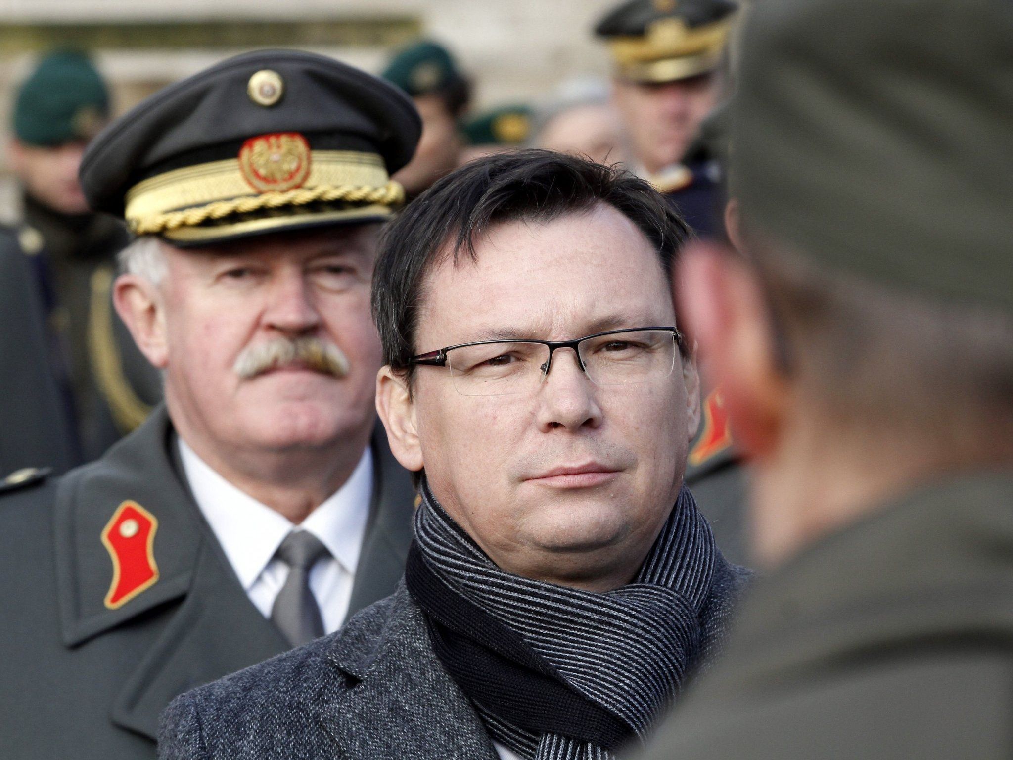 Darabos hat die Teilnahme am WKR-Ball in Uniform untersagt. Darabos hat die Teilnahme am WKR-Ball in Uniform untersagt.