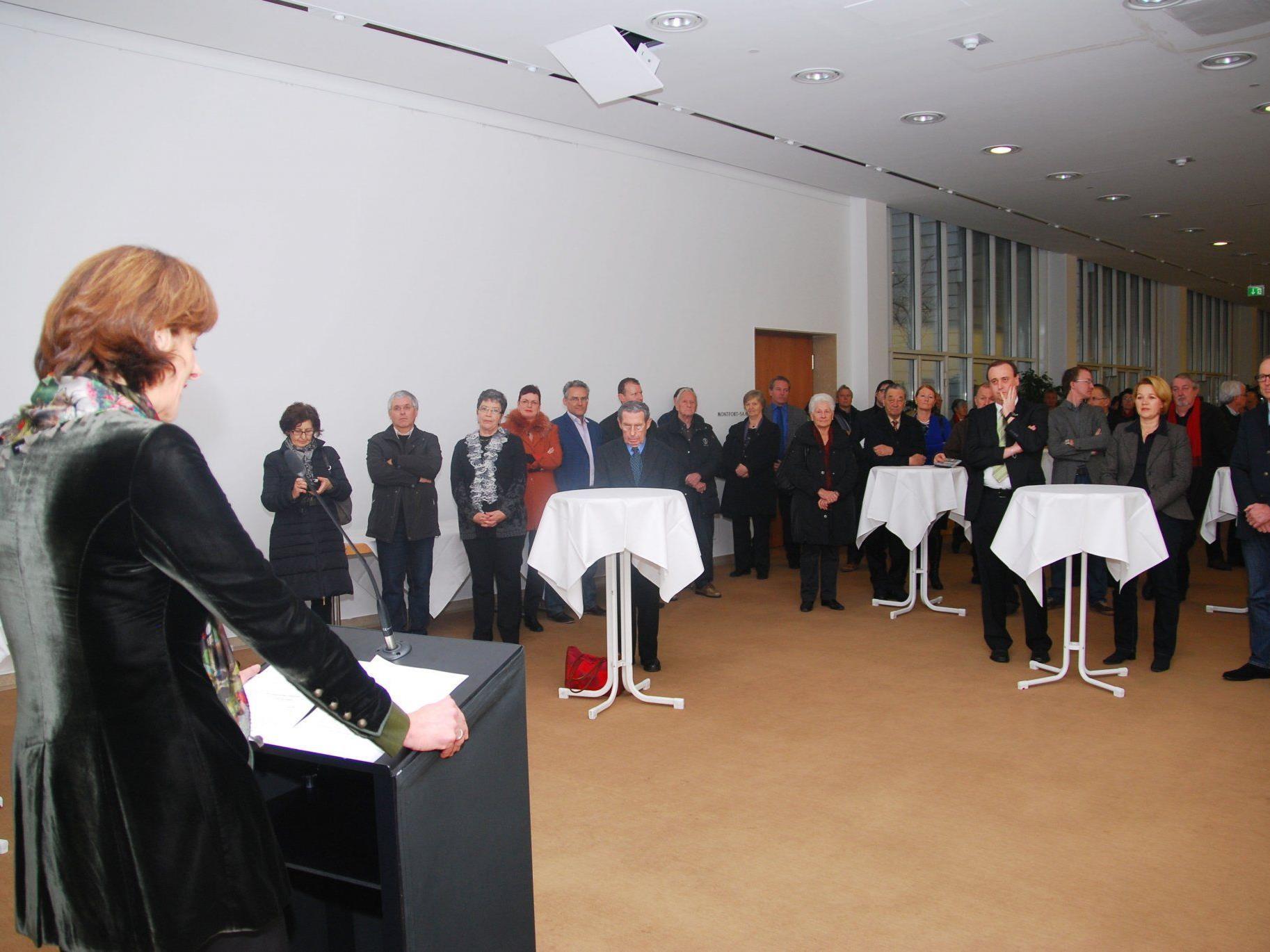 Eröffnung der Ausstellung durch LTP Bernadette Mennel.