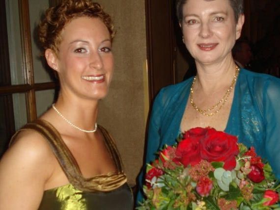 Die Ballorganisatorinnen waren sichtlich zufrieden: Ulrike Willam-Kinz (r.) und Anna Waldner. Die Ballorganisatorinnen waren sichtlich zufrieden: Ulrike Willam-Kinz (r.) und Anna Waldner.