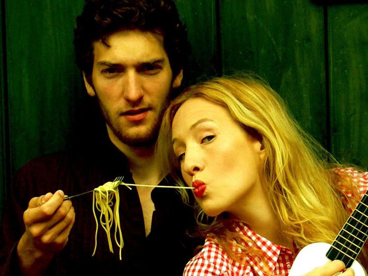 Wiebke Eymess und Friedolin Müller belieben zu spaßen. Wiebke Eymess und Friedolin Müller belieben zu spaßen.