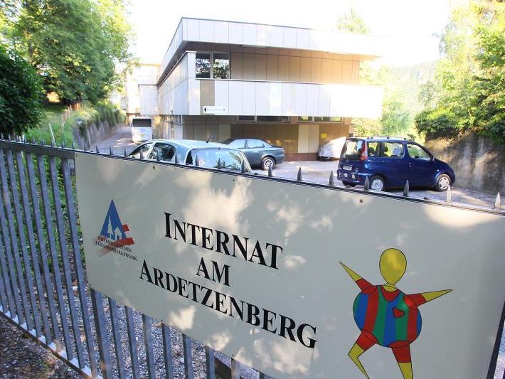 Das „Internat am Ardetzenberg“ wurde Mitte der 1960er-Jahre in Betrieb genommen. Mit Ende dieses Schuljahres werden endgültig die Pforten geschlossen.