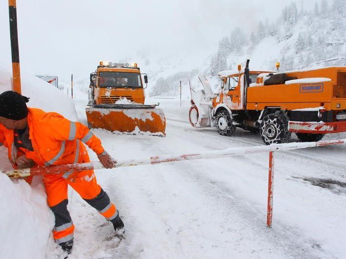 Orte am Arlberg wegen Lawinengefahr nicht erreichbar