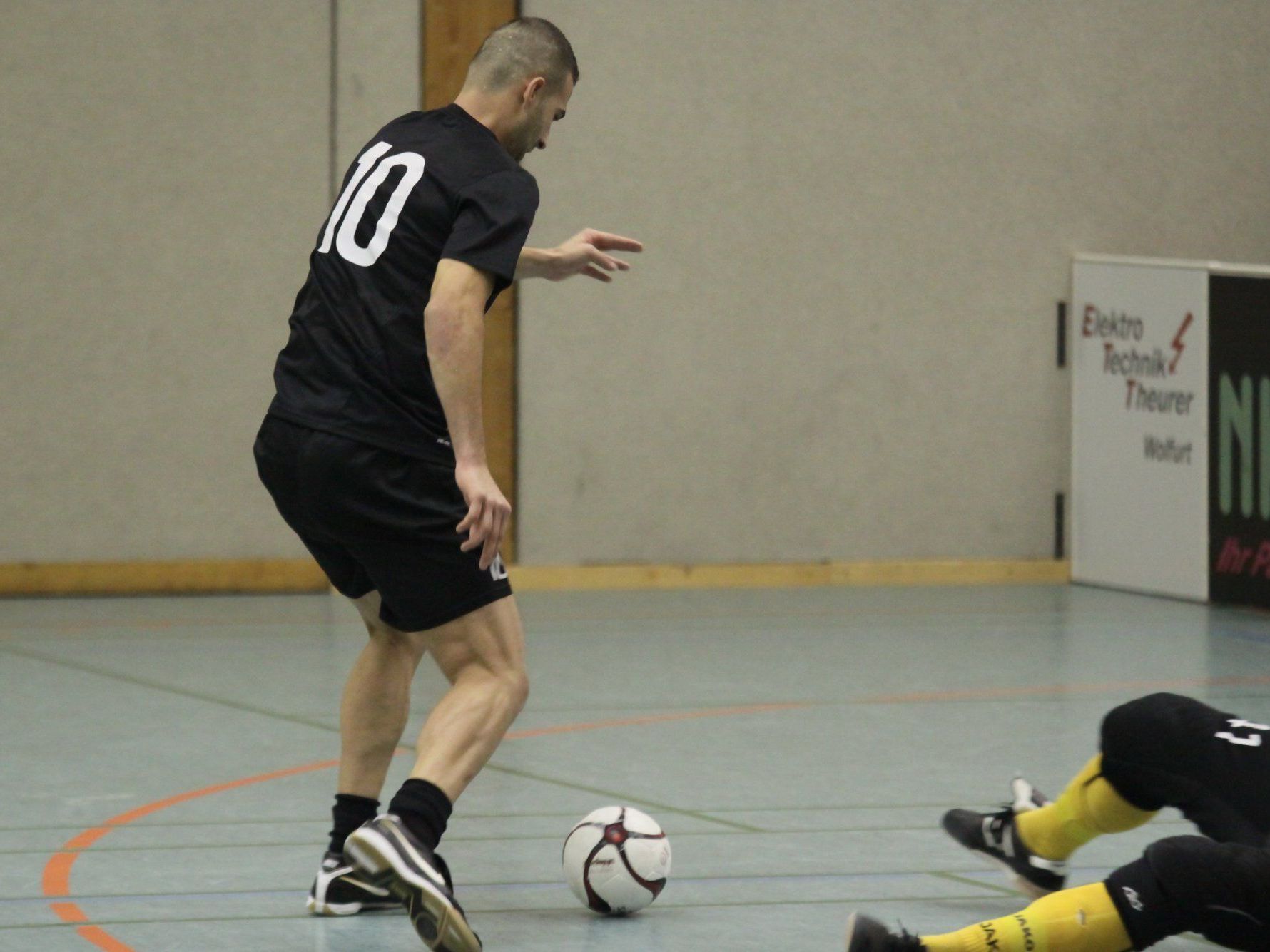 Das Buhlen um Burak Özgün läuft auf Hochtouren. Das Buhlen um Burak Özgün läuft auf Hochtouren.