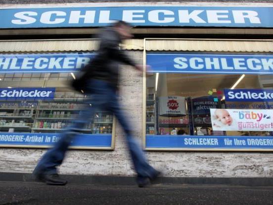 Drogerieriese Schlecker will Insolvenz anmelden.