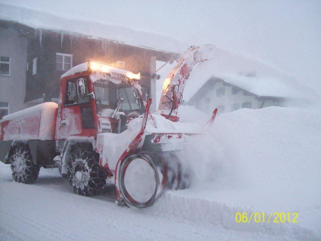 Schnee sorgte am Arlberg für Chaos