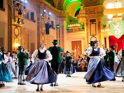 Bereits 1300 Karten für den Steirerball 2012 wurden verkauft. Bereits 1300 Karten für den Steirerball 2012 wurden verkauft.