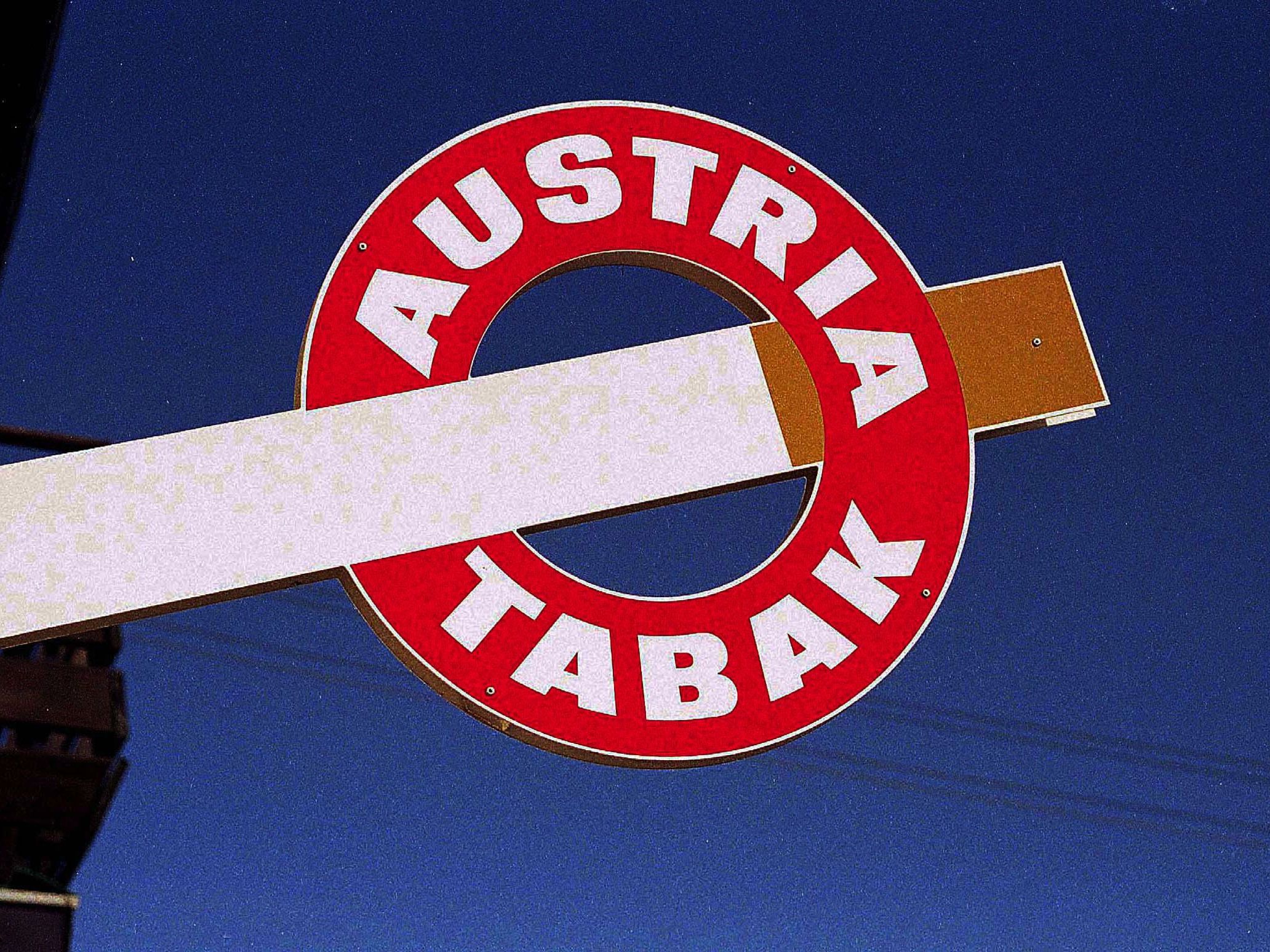 Ein Räuber überfiel gleich zwei Trafiken in der selben Straße. Ein Räuber überfiel gleich zwei Trafiken in der selben Straße.