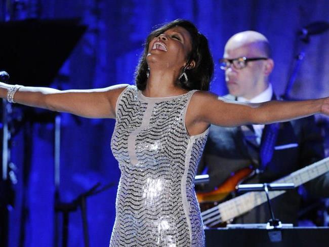 Warf Whitney Houston das Geld mit beiden Händen aus dem Fenster? Warf Whitney Houston das Geld mit beiden Händen aus dem Fenster?