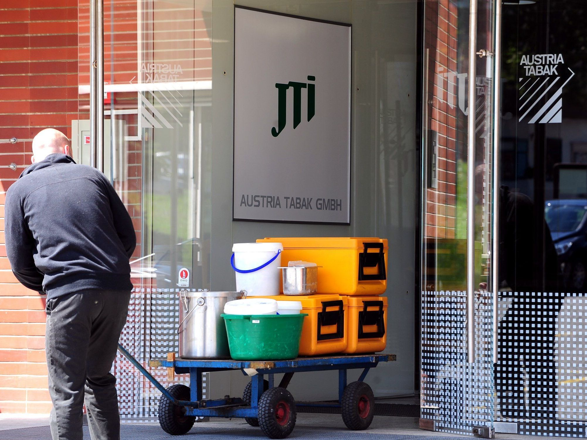 Abbau und aus: Mit dem Tabakwerk gehen 240 Arbeitsplätze verloren Abbau und aus: Mit dem Tabakwerk gehen 240 Arbeitsplätze verloren