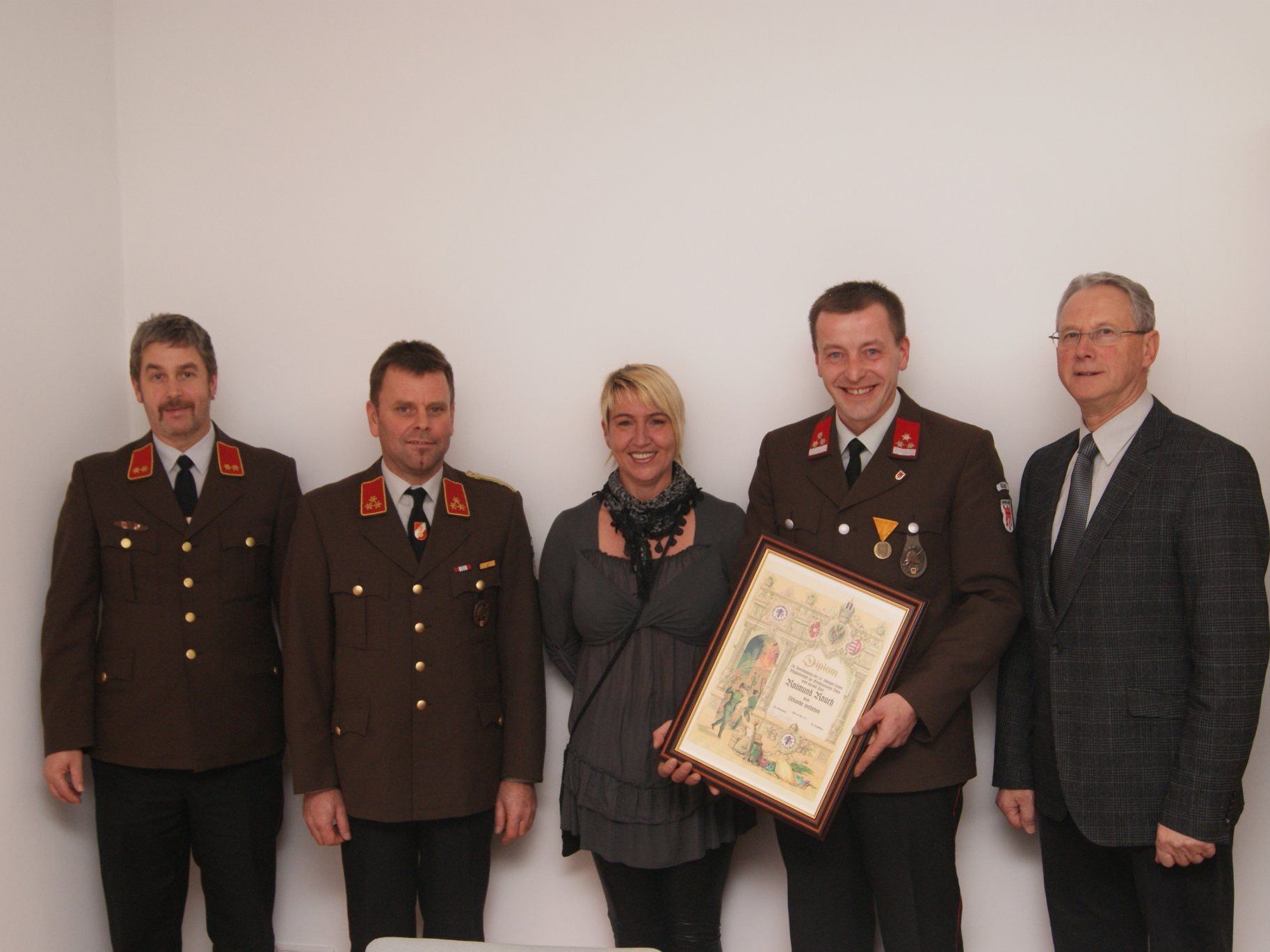 Kdtstv. Klaus Jenni, Kdt. Gerd Plangg, Gitte Rauch, Raimund Rauch, Bgm. Helmut Zimmermann Kdtstv. Klaus Jenni, Kdt. Gerd Plangg, Gitte Rauch, Raimund Rauch, Bgm. Helmut Zimmermann