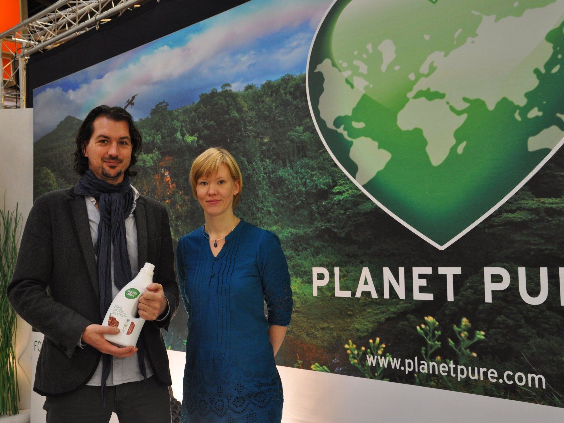 GF Silvio Perpmer mit Kollegin Hana Meiners auf der Biofach in Nürnberg. GF Silvio Perpmer mit Kollegin Hana Meiners auf der Biofach in Nürnberg.