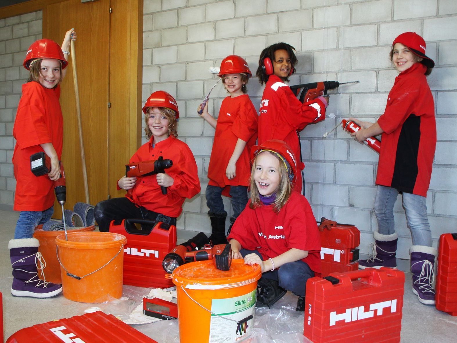 Die Schüler der Montessori-Lernwerkstatt freuen sich bereits auf den Umzug in die neuen Räume. Die Schüler der Montessori-Lernwerkstatt freuen sich bereits auf den Umzug in die neuen Räume.