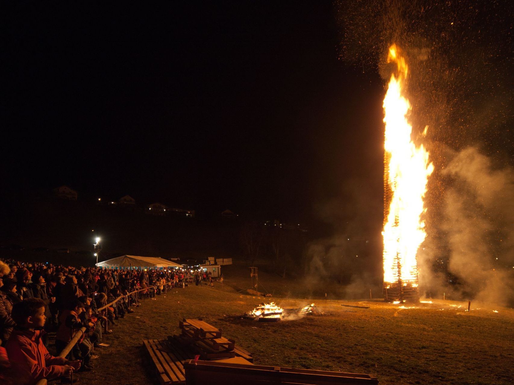 Funkenabbrennen in Fellengatter am 25. Februar. Funkenabbrennen in Fellengatter am 25. Februar.