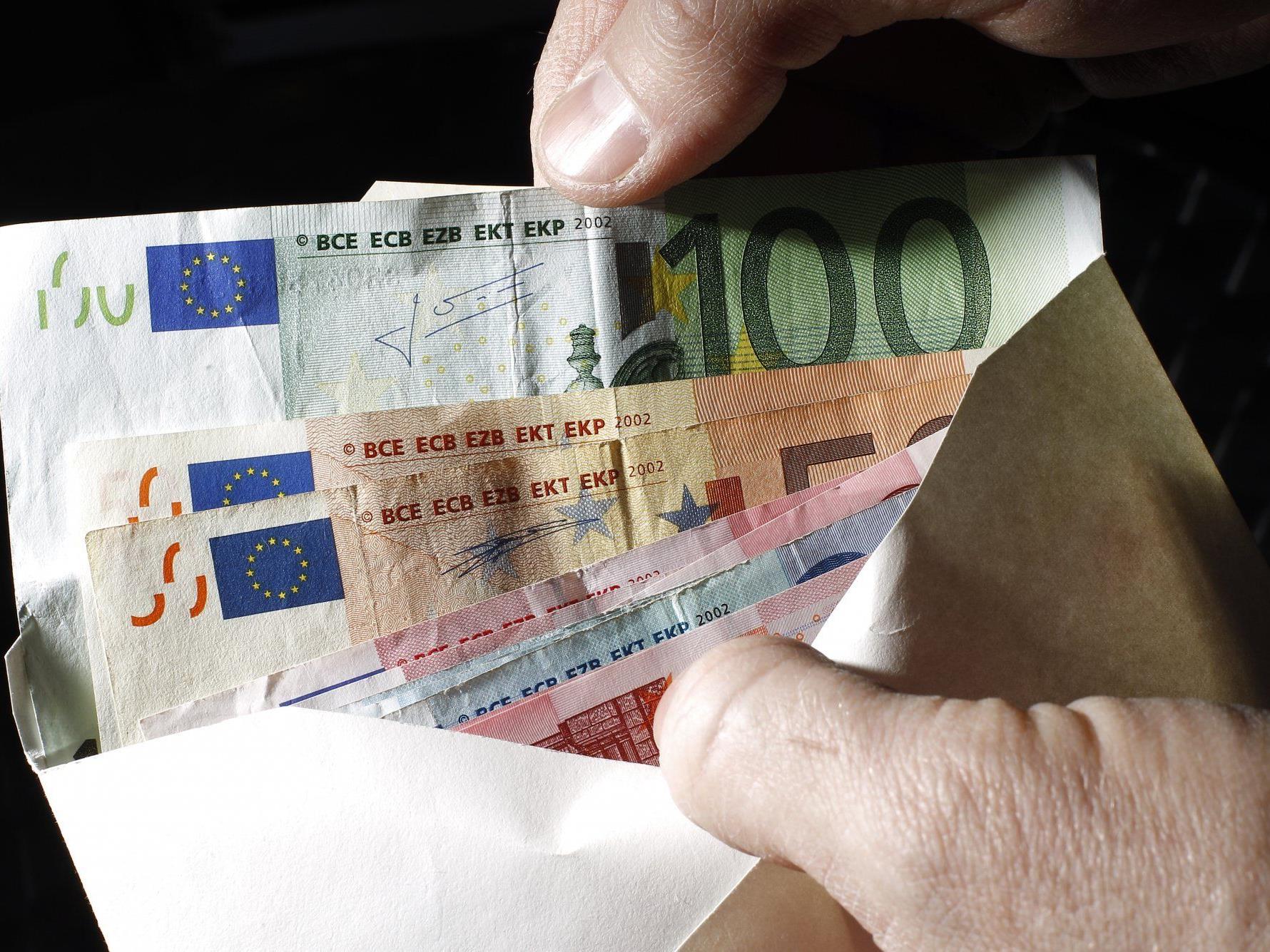 Kuverts mit 10.000 bis 20.000 Euro werden in Braunschweig anonym gespendet.
